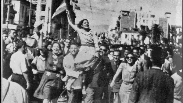 9 Μαΐου: Φωταγώγηση του κτιρίου των Κ.Υ. του Ε.Κ.Κ.Α. τιμώντας την αντίσταση και νίκη στο φασισμό